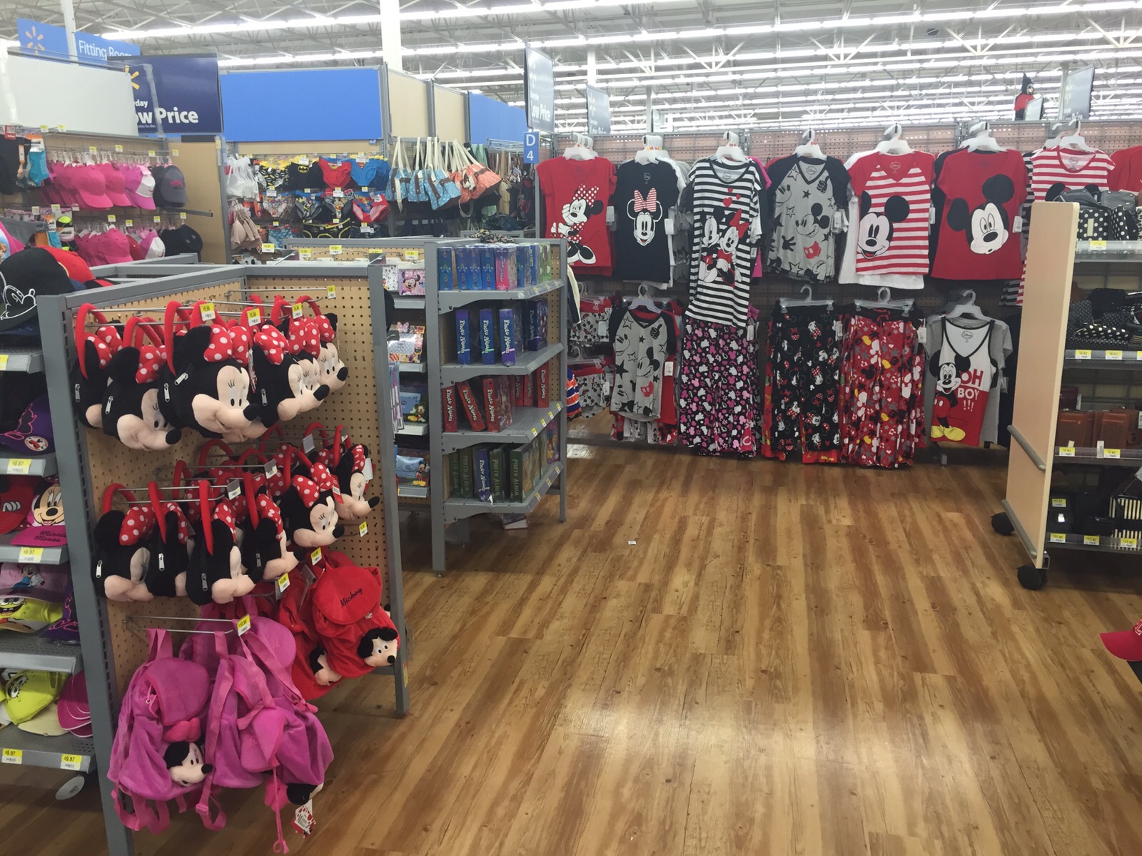 Walmart inaugura seção de produtos brasileiros em loja no sul da, walmart  mais próximo